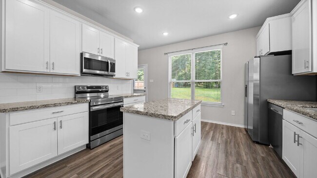 Building Photo - Move-In Ready 4-Bedroom Home on a corner lot in Montgomery and All appliances Included!