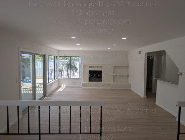Building Photo - 289 S Solomon Dr