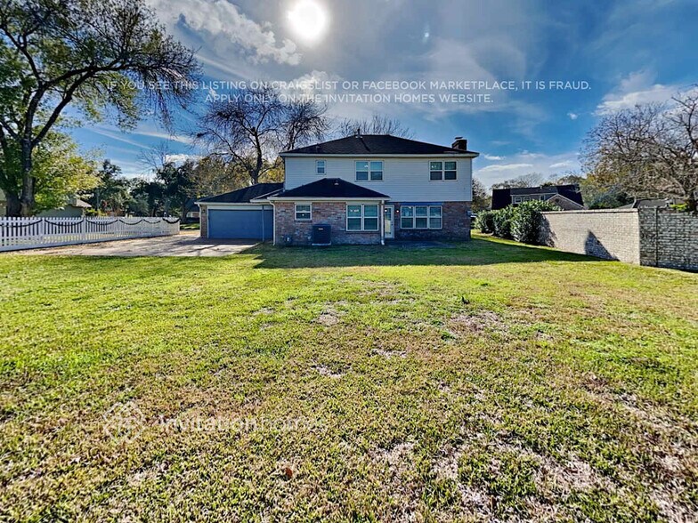 Building Photo - 105 St Andrews Dr