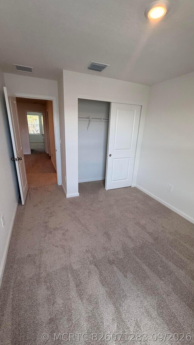 Building Photo - 651 Salisbury Cir
