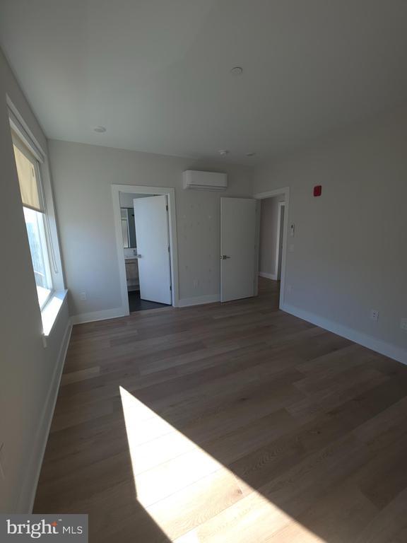 Building Photo - 3503 Midvale Ave