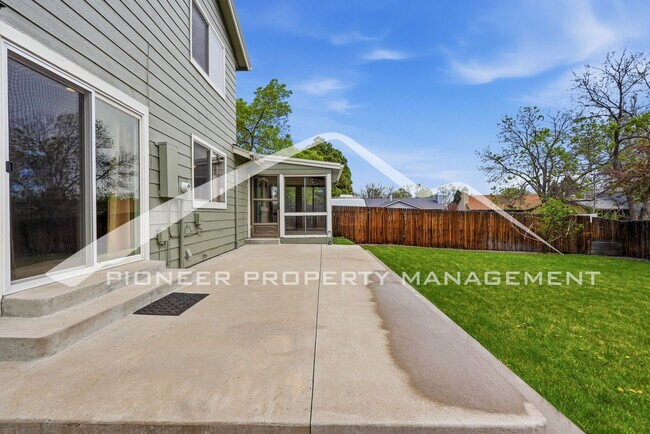 Building Photo - Beautiful Single Family Home Fenced in Yard and Central AC