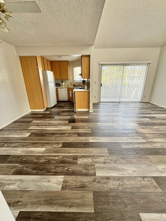 Building Photo - 2 Bedroom, 2 Bath Home in Sparks