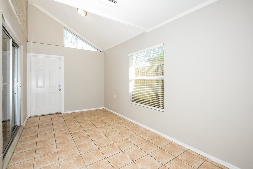 Building Photo - 7827 Farnsworth Ct