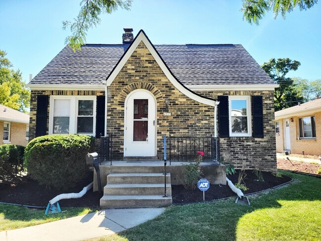 Primary Photo - 4515 W Morgan Ave