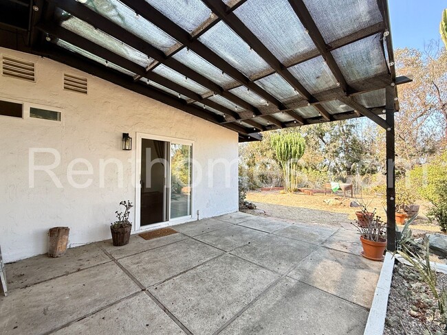 Building Photo - 3839 Jodi St