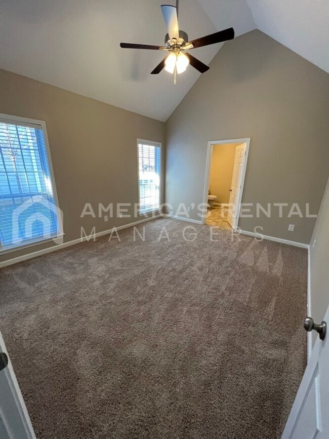Building Photo - 141 Flagstone Ln
