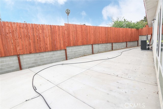 Building Photo - 268 Macalester Dr