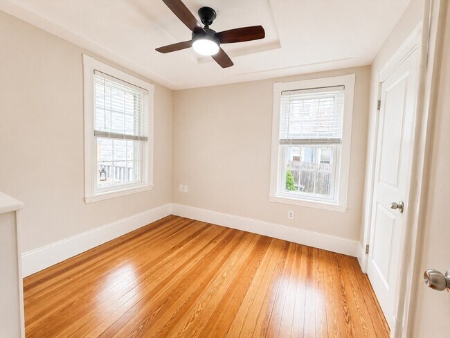 Building Photo - 48 Shawmut St