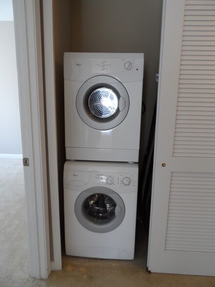 Washer/Dryer - 575 Oakleaf Plantation Pky