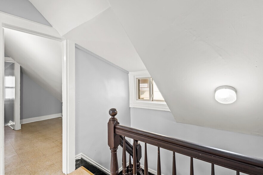 Building Photo - 73 N 14th St