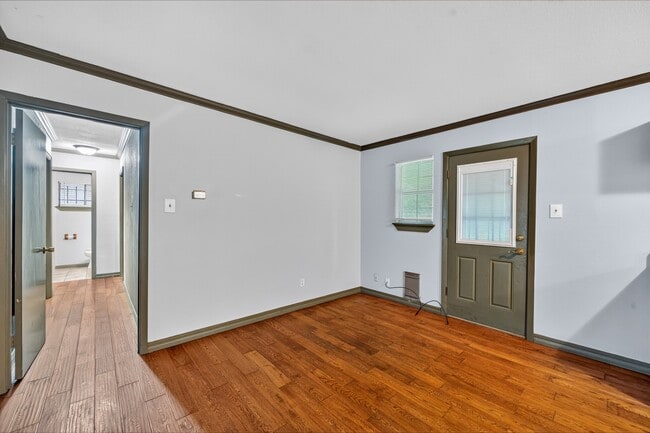 Building Photo - 5725 Melanite Ave