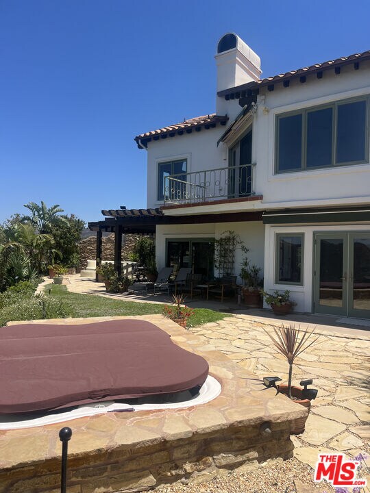 Building Photo - 16878 Charmel Ln