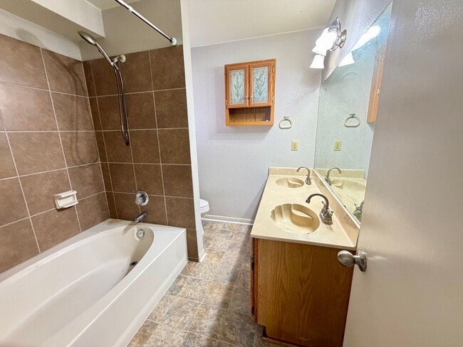 Building Photo - 2503 Marlin Dr