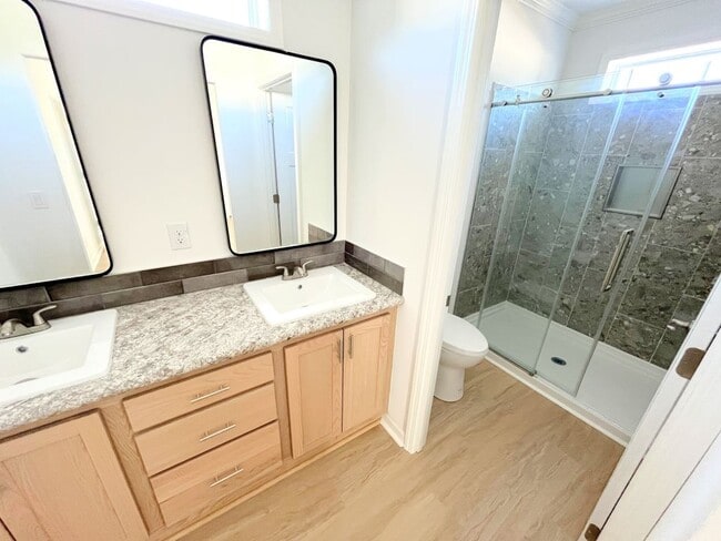 Building Photo - 1021 Vervain Dr