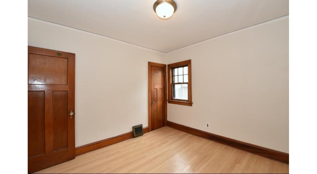Building Photo - 2533 N 72nd St