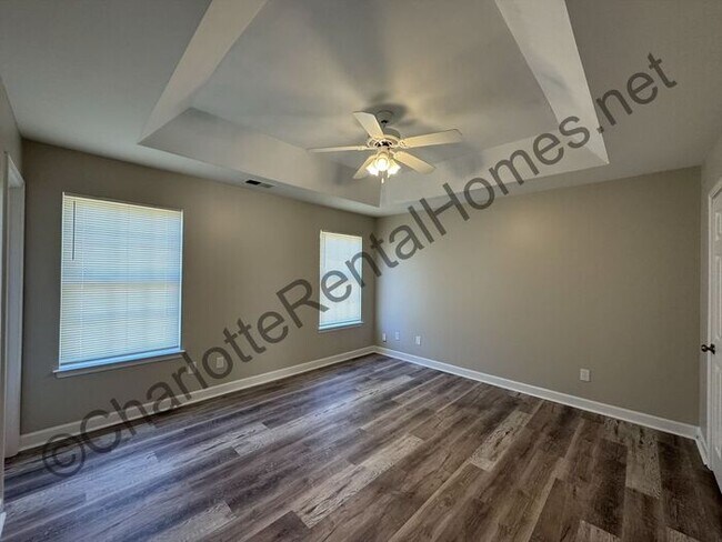 Building Photo - Nice 3 bedroom 2.5 bath home in Charlotte!