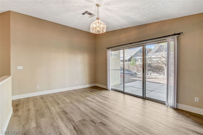 Building Photo - 6632 Wheelbarrow Peak Dr