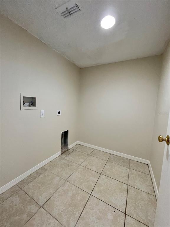 Building Photo - 1304 Dover Dr