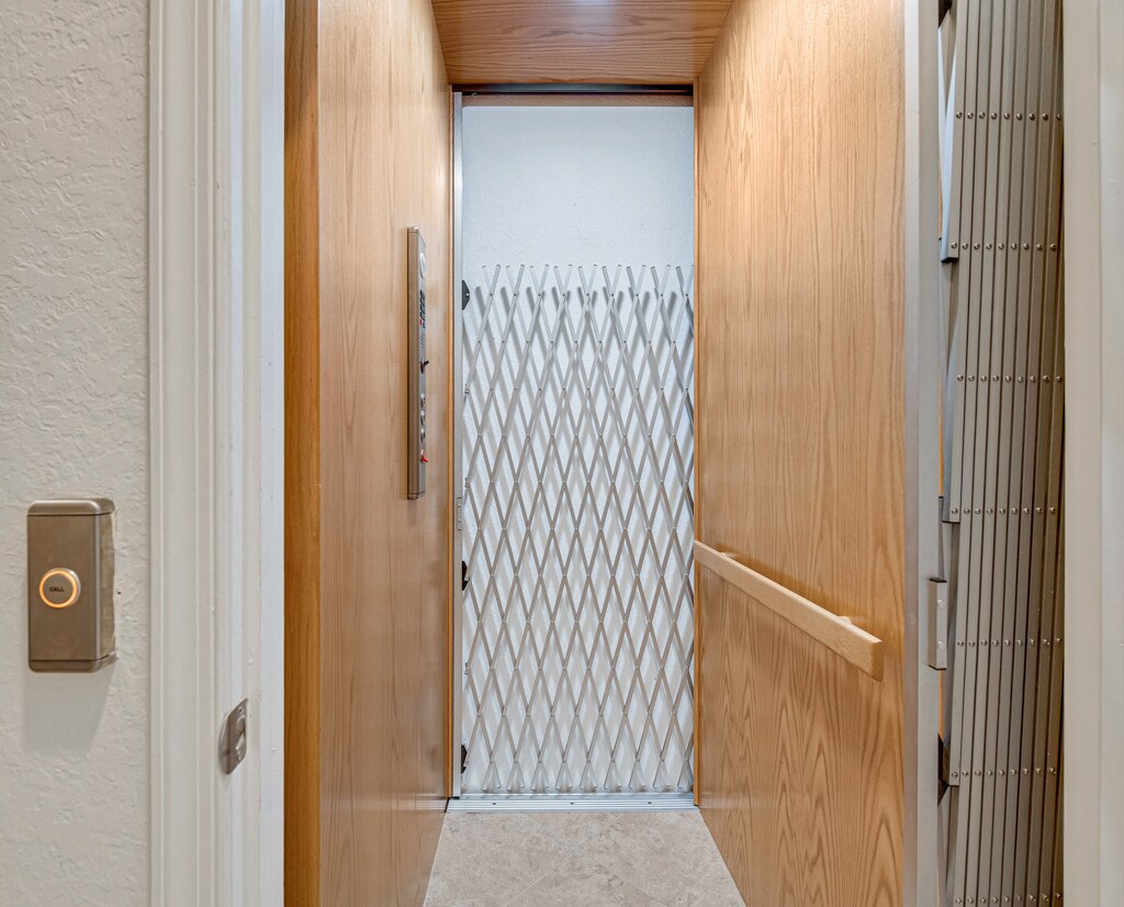 Building Photo - 9773 Bowline Dr