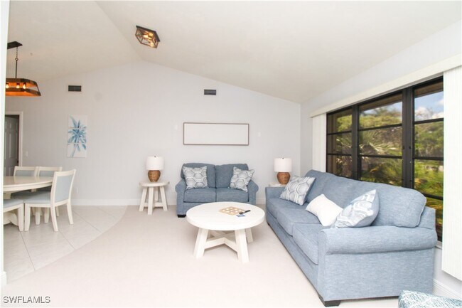 Building Photo - 213 Bay Meadows Dr