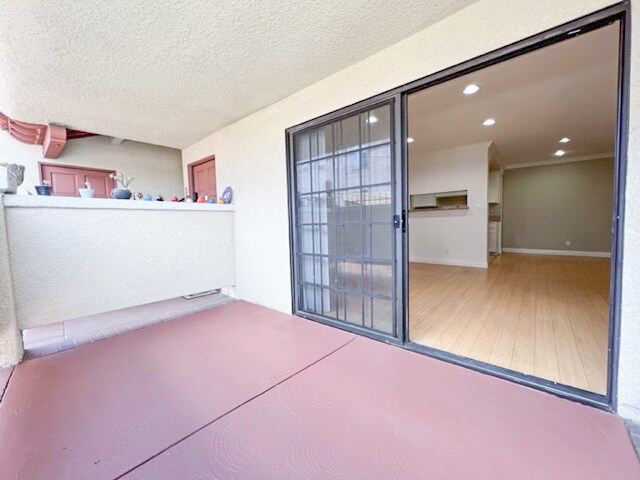 Building Photo - 5452 Alvern Cir
