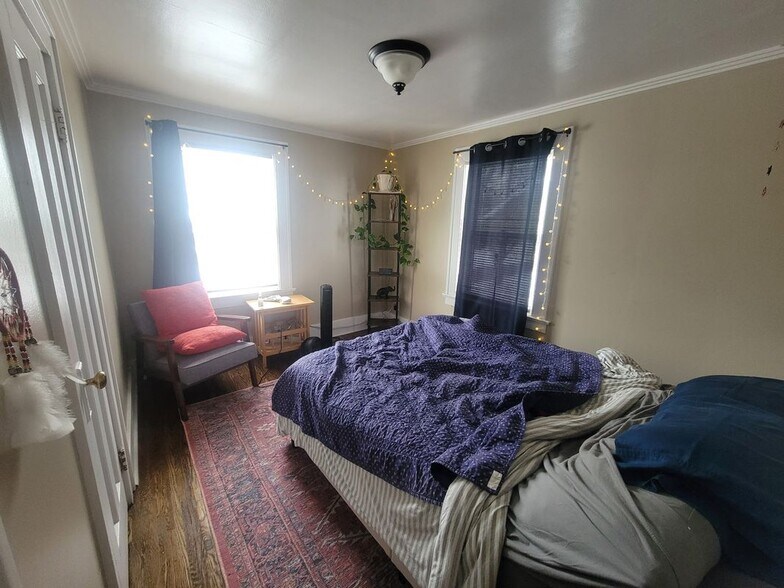 Building Photo - 800 Grand Ave