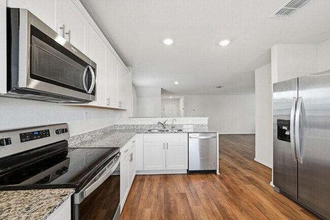 Building Photo - 553 Autumn Blaze