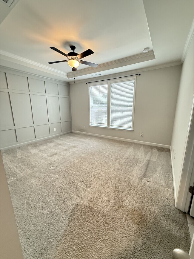 Building Photo - 704 Carraway Garden Dr