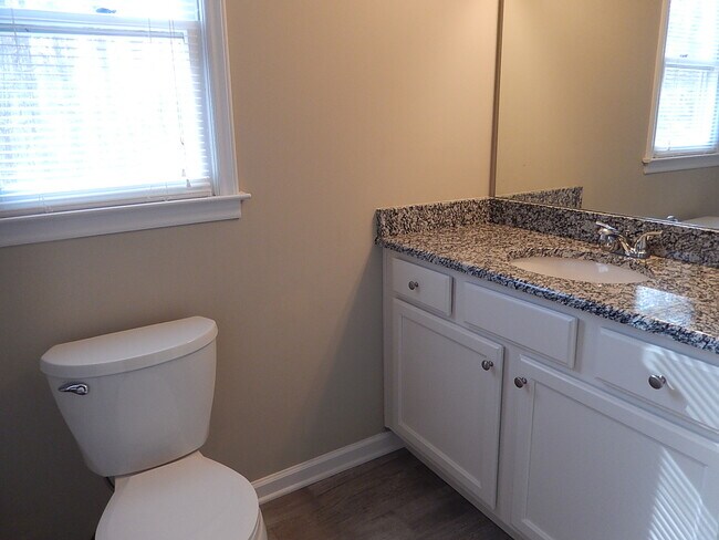 Building Photo - 502 Tyler Run Dr