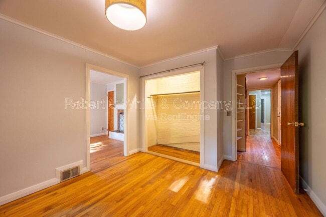 Building Photo - 451 Birch Mountain Rd