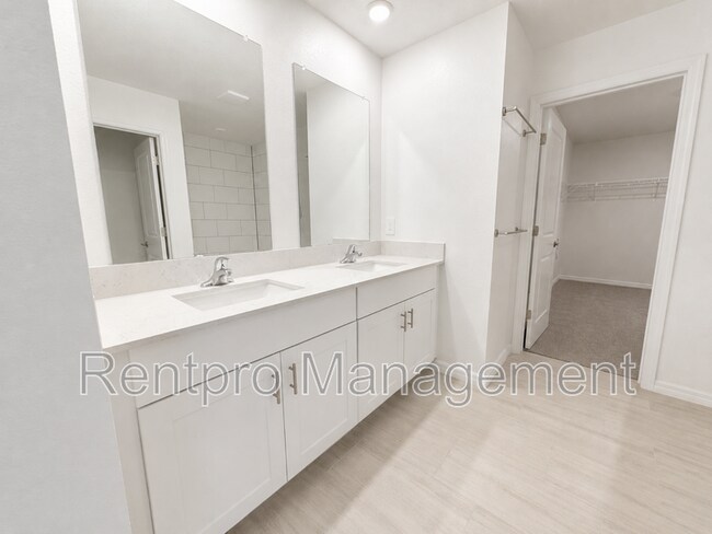 Building Photo - 12215 Radiant Gem Trl