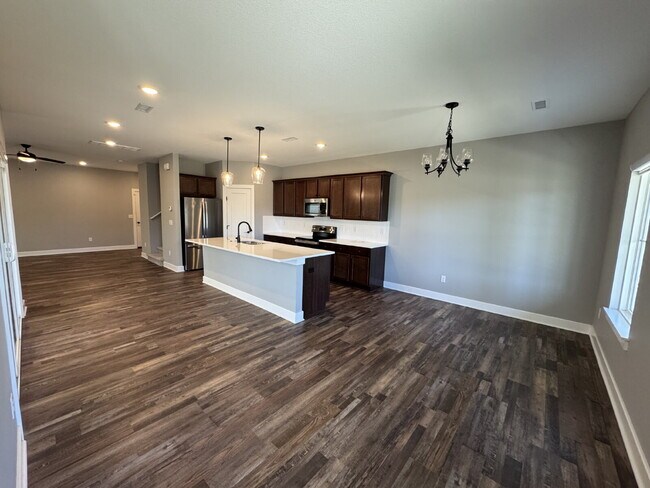Building Photo - 107 S Shay Rd