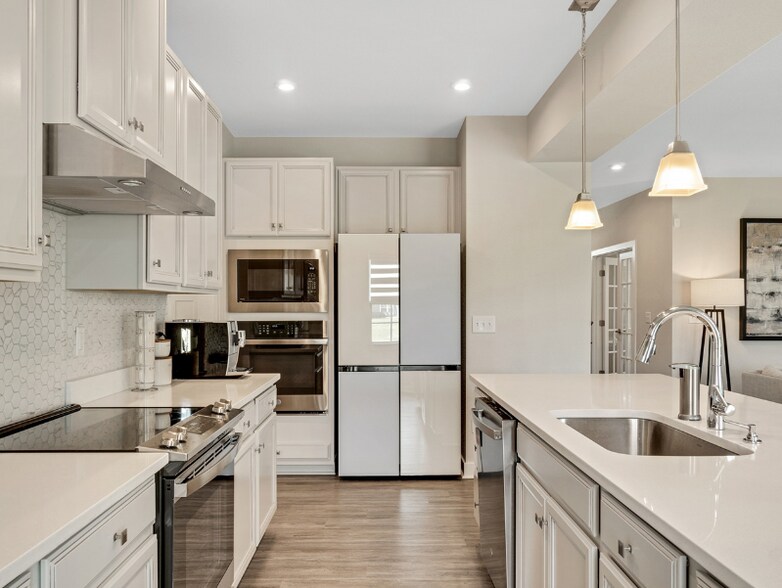 Building Photo - 559 Spring Hill Pl