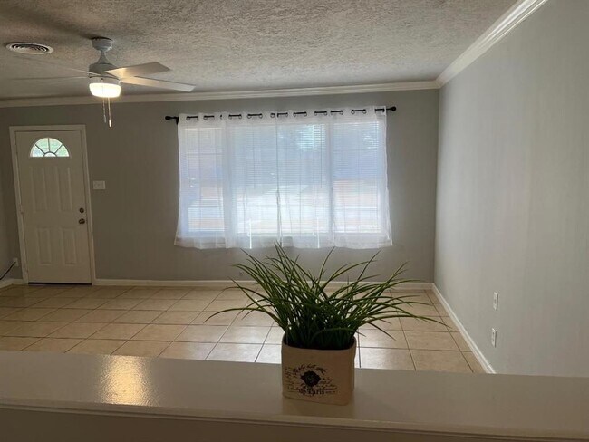 Building Photo - 8409 Bob White Dr