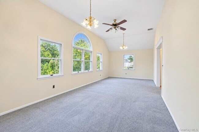Building Photo - 108 Hempstead Ave