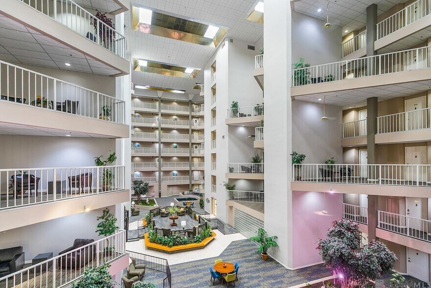 Building Photo - 11550 Southfork Ave