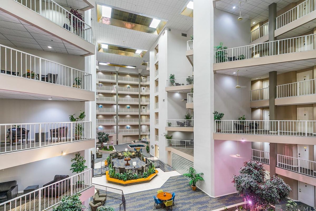 Building Photo - 11550 Southfork Ave
