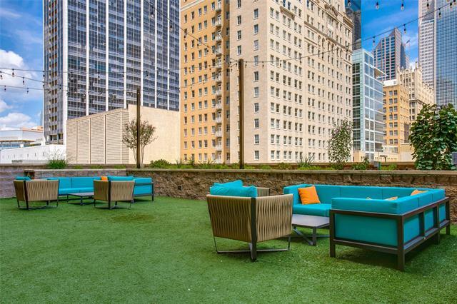 Building Photo - 1200 Main St