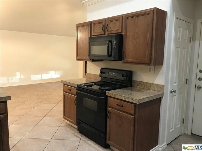 Building Photo - 113 Quail Run