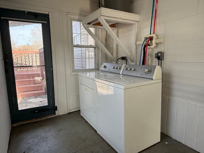 Building Photo - 2 Bed Mobile Home - Aston, PA