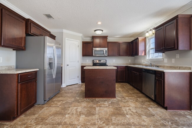 Building Photo - 141 Powers Dr