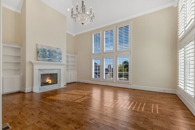 Building Photo - 5014 Mountview Pl