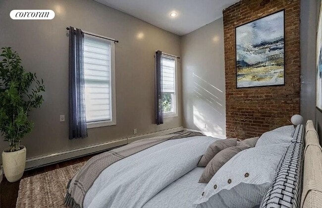 Building Photo - 712 Chauncey St