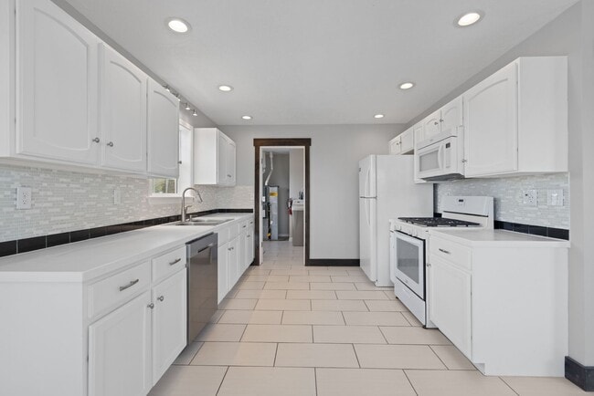 Building Photo - 4-Bed 2-Bath Hidden Gem on a Quiet Cul-de-Sac in Idaho Falls – Move-In Ready!