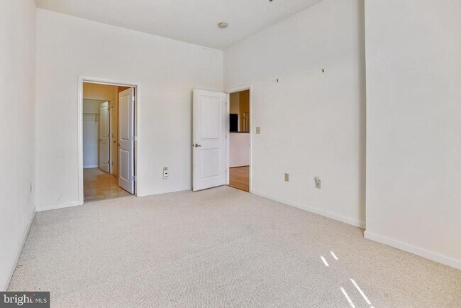 Building Photo - 309 Holland Ln