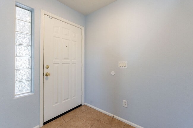 Building Photo - Move In Ready! Four Bedrooms - Close to TSMC