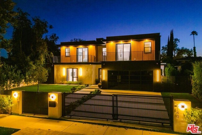 Building Photo - 5141 Varna Ave