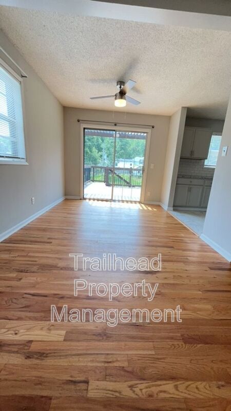 Building Photo - 8105 NE San Rafael Dr