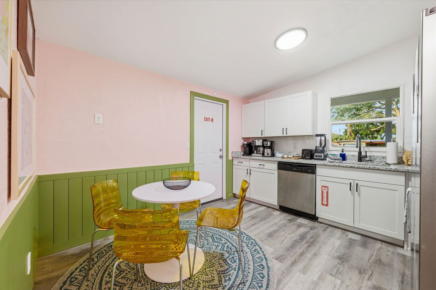 Building Photo - 3116 Karen Ave